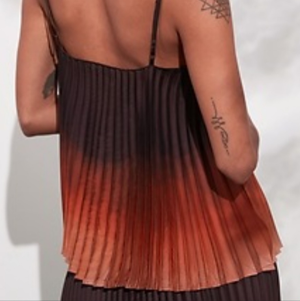 BANANA REPUBLIC, Ombre Pleated Spaghetti Strap Top